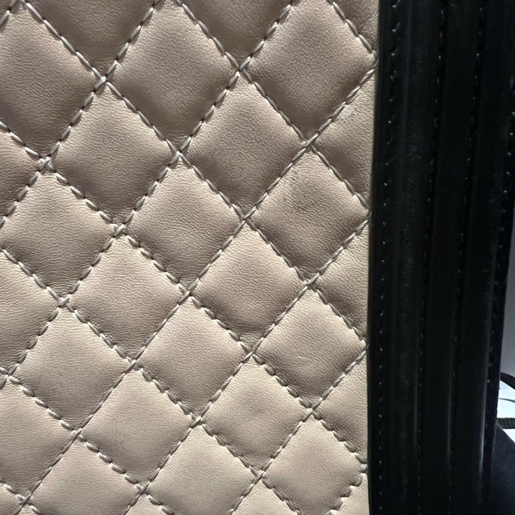 Chanel lambskin Large Boy Bag - Picture 7 of 16